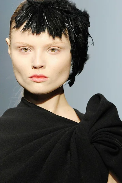Look 1